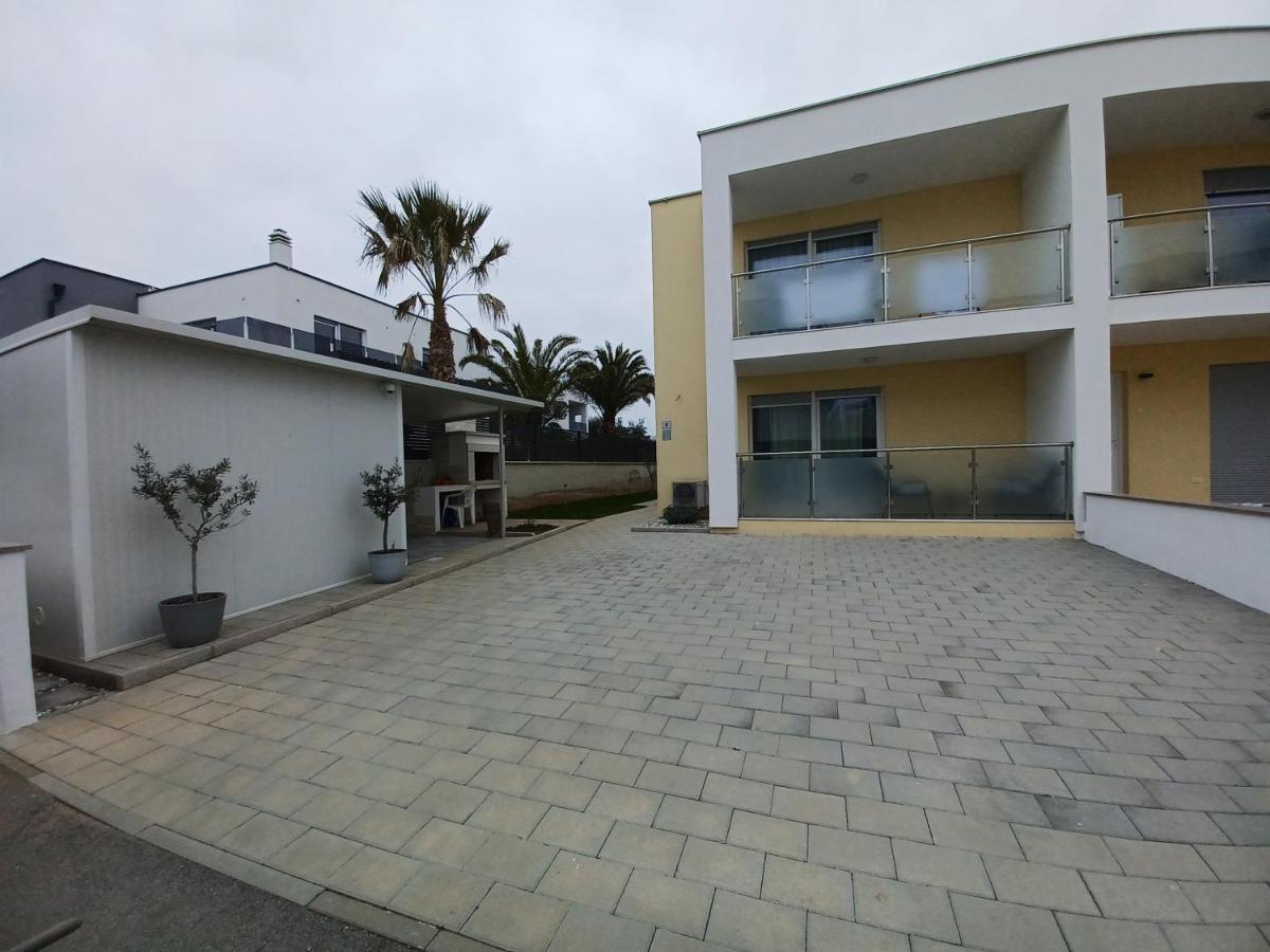 Apartments Leon 1 Novigrad Istria Exterior foto