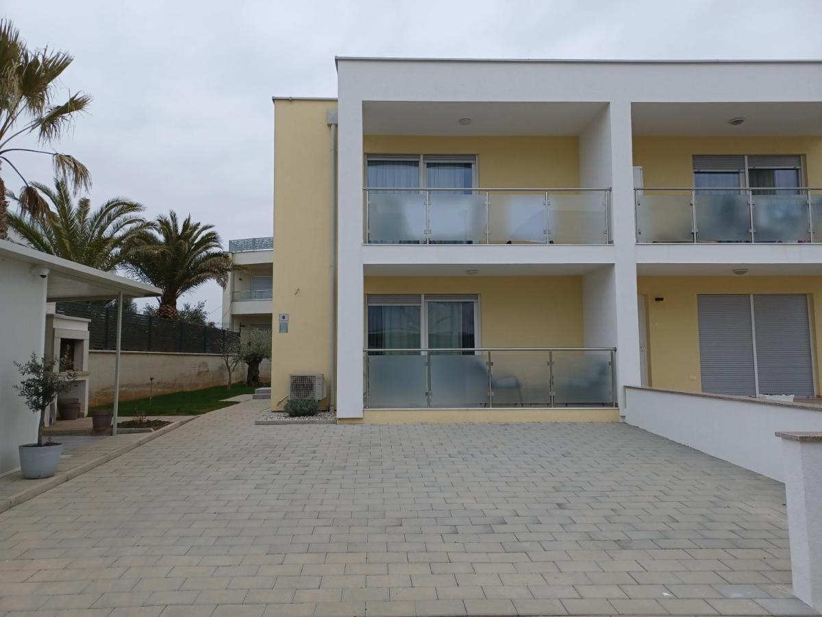 Apartments Leon 1 Novigrad Istria Exterior foto