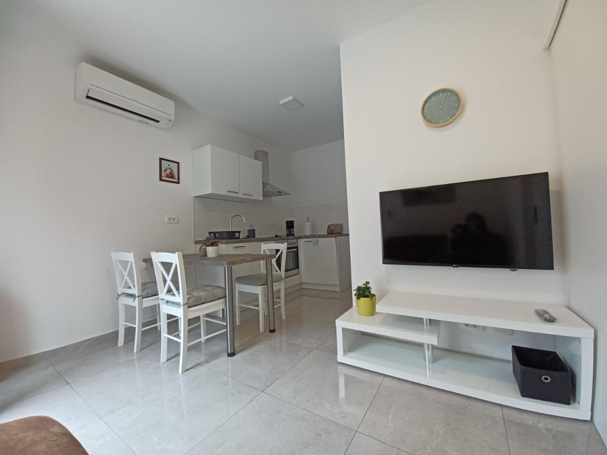 Apartments Leon 1 Novigrad Istria Exterior foto
