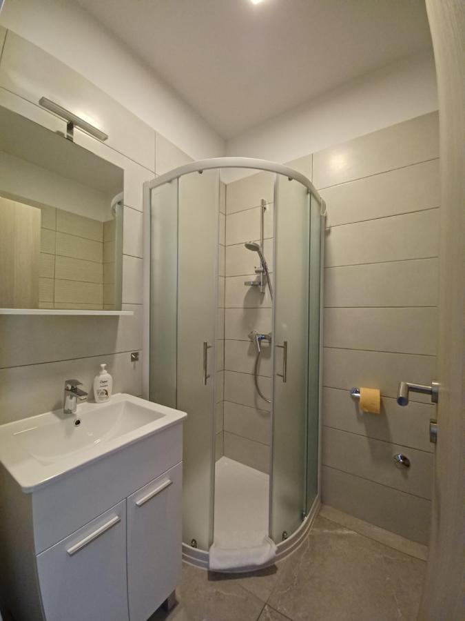 Apartments Leon 1 Novigrad Istria Exterior foto